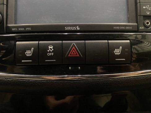 Used 2013 Chrysler 200 Limited FWD image 35