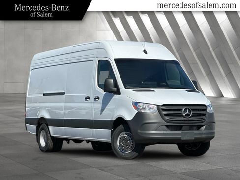 Used 2026 Mercedes-Benz Sprinter 3500 image 1