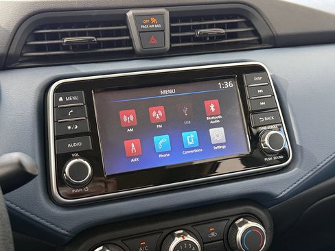 Used 2025 Nissan Versa SV w/ Trunk Package FWD image 20