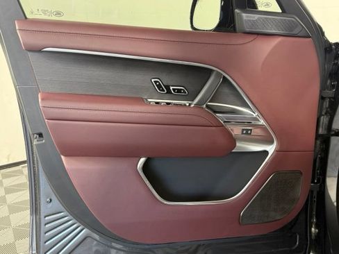 Used 2025 Land Rover Range Rover Autobiography AWD/4WD image 25