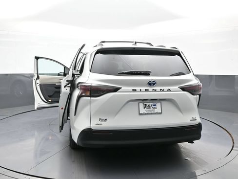 Used 2024 Toyota Sienna XLE w/ XLE Plus Package AWD/4WD image 49