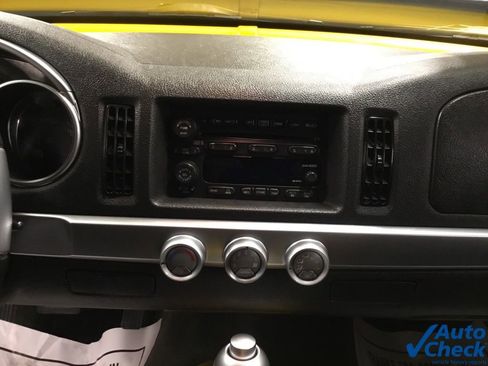 Used 2003 Chevrolet SSR w/ Preferred Equipment Group image 49