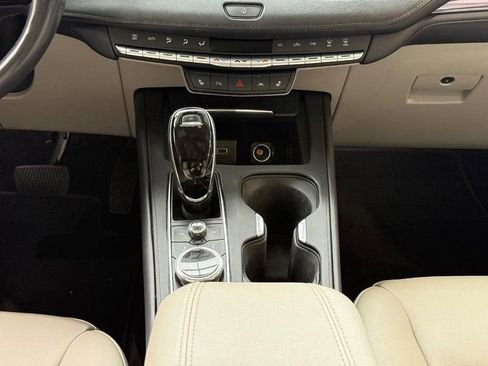 Used 2023 Cadillac XT4 Luxury w/ Cold Weather Package image 11