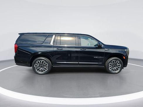 Certified 2023 GMC Yukon XL Denali Ultimate AWD/4WD image 2