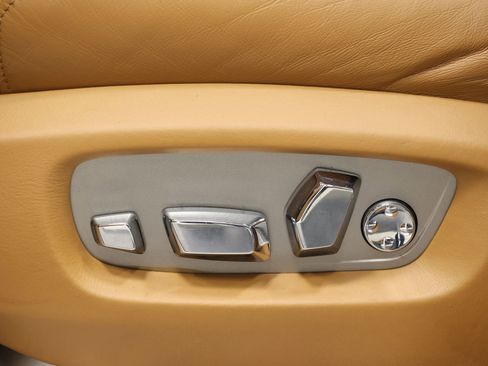 Used 2016 Rolls-Royce Ghost image 15