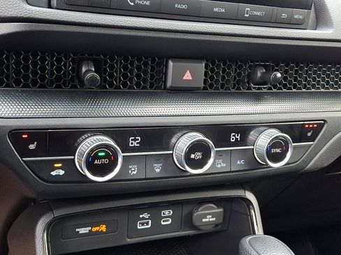 Used 2024 Honda CR-V EX image 17
