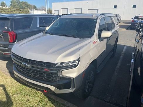 Used 2021 Chevrolet Tahoe Z71 image 3