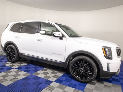 Used 2021 Kia Telluride SX w/ Towing Package FWD image 3