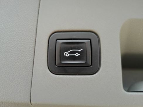 Used 2017 Cadillac XT5 Luxury w/ Driver Awareness Package image 27