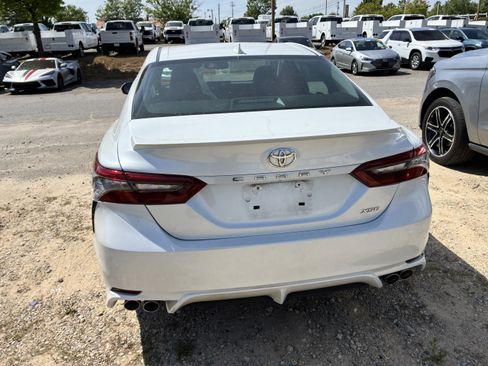 Used 2021 Toyota Camry XSE image 7