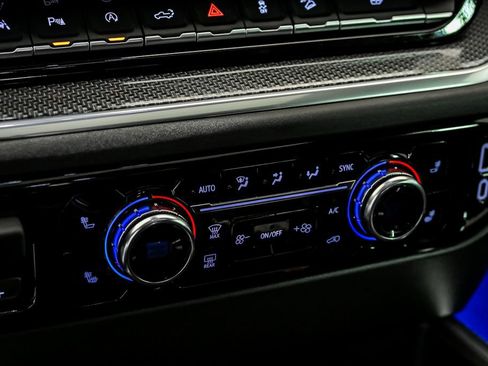 New 2026 GMC Sierra 1500 Elevation w/ Elevation Premium Package AWD/4WD image 20