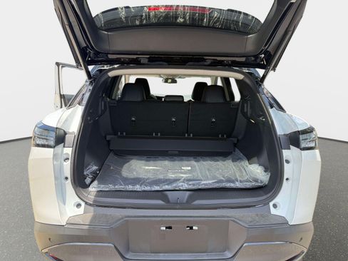 Certified 2025 Nissan Murano SL w/ Cargo Package AWD/4WD image 13