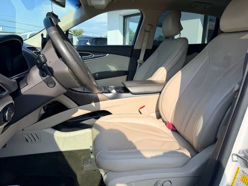 Used 2019 Lincoln Nautilus Reserve FWD image 4