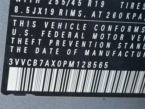 Used 2023 Volkswagen Tiguan SE R-Line image 32