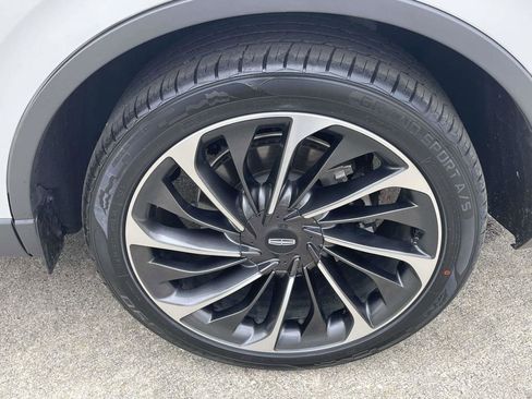 Used 2023 Lincoln Aviator Reserve w/ Equipment Group 201A image 9