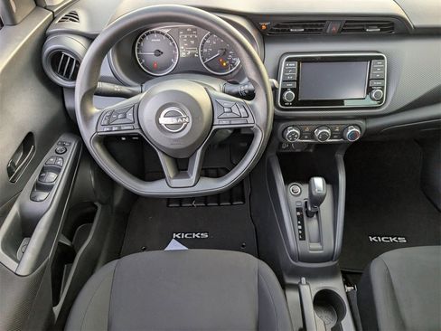 New 2025 Nissan Kicks Play S image 8