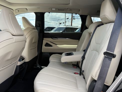 Certified 2025 INFINITI QX60 Sensory w/ Vision Package AWD/4WD image 15