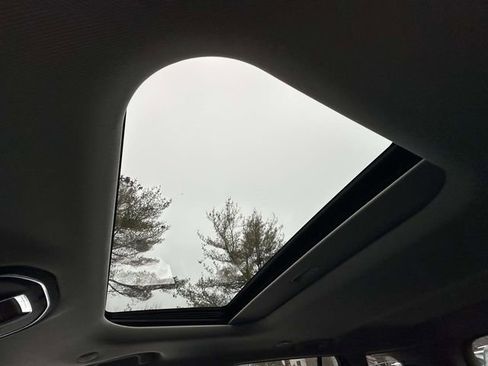 Certified 2024 Jeep Grand Cherokee Laredo X image 39