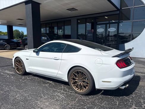 Used 2021 Ford Mustang GT RWD image 5