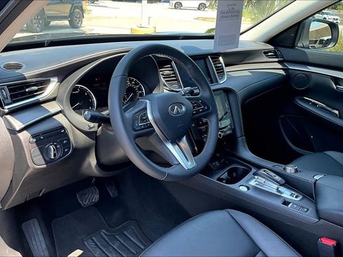 Certified 2024 INFINITI QX50 Pure image 18