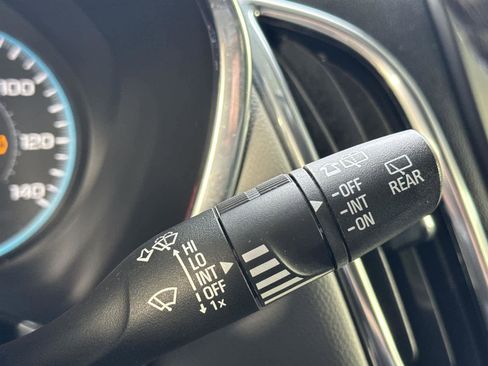 Used 2018 Chevrolet Equinox LT image 28