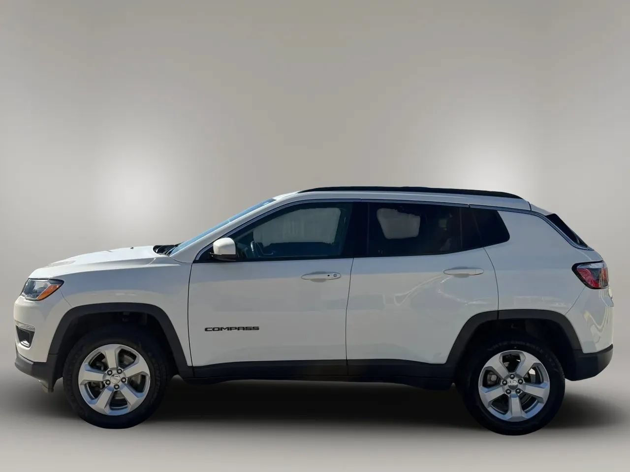 Used 2020 Jeep Compass Latitude w/ Cold Weather Group AWD/4WD image 4