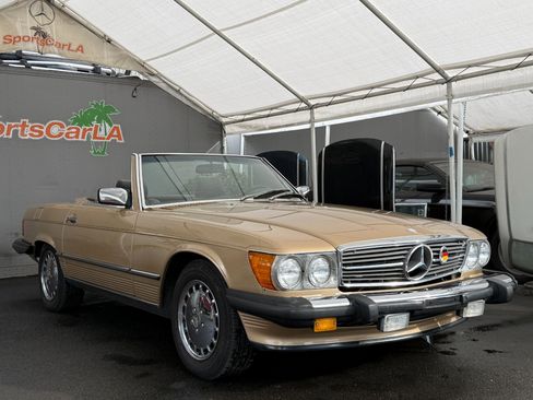 Used 1987 Mercedes-Benz 560 SL image 2