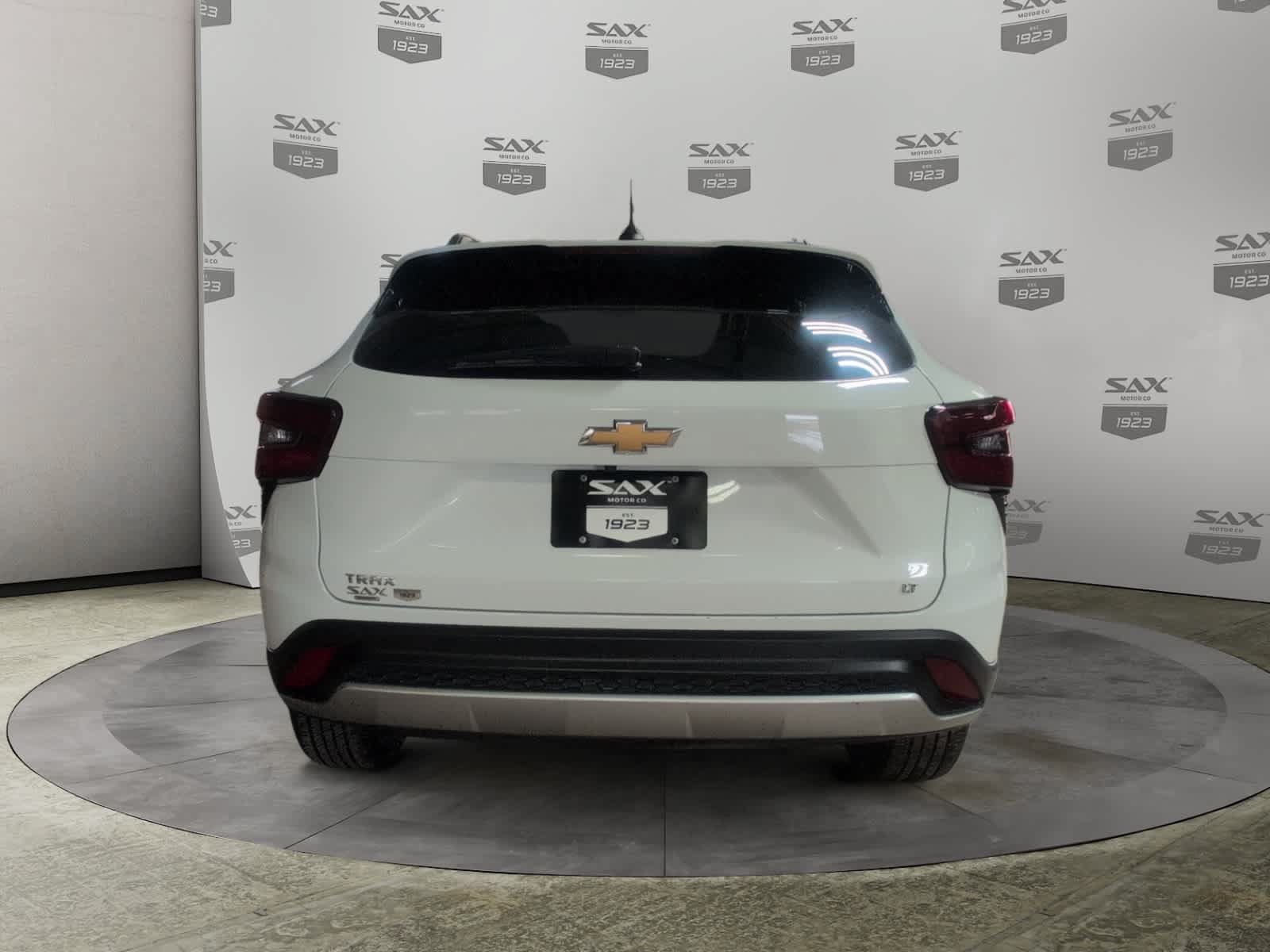 Used 2025 Chevrolet Trax LT FWD image 4