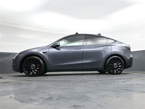 Used 2021 Tesla Model Y Performance image 36