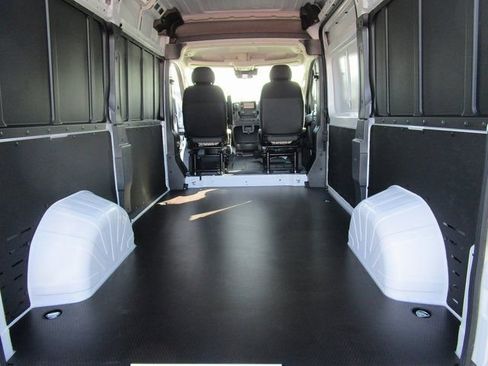 Used 2024 RAM ProMaster 2500 w/ Power Group FWD image 10