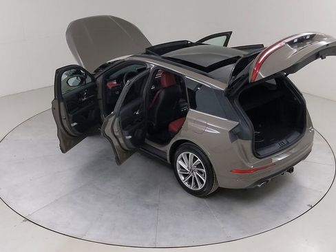 Used 2025 Lincoln Corsair Grand Touring w/ Towing Package image 53