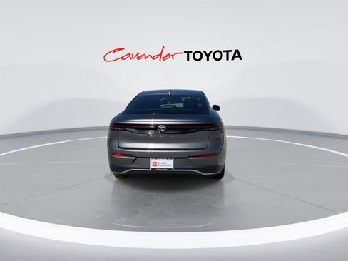 Used 2023 Toyota Crown XLE image 7