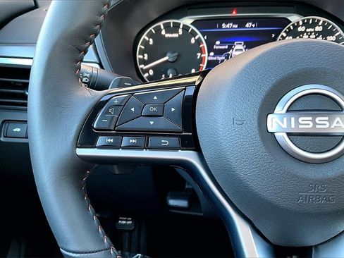 Certified 2025 Nissan Altima 2.5 SR image 20