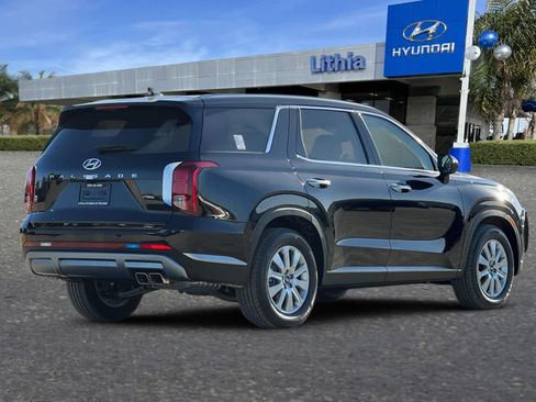 New 2025 Hyundai Palisade SEL image 2
