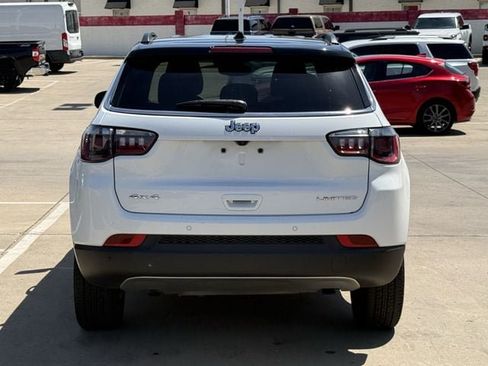 Used 2024 Jeep Compass Limited AWD/4WD image 5