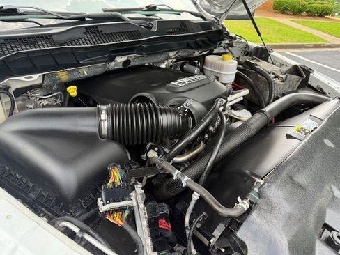 Used 2018 RAM 2500 Big Horn w/ Sport Appearance Group image 13