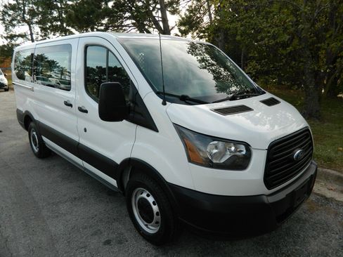 Used 2019 Ford Transit 150 130 Low Roof image 3