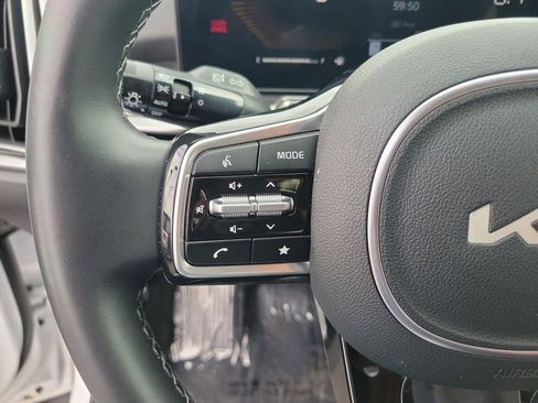 Used 2025 Kia Sorento EX image 23