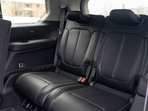 Used 2023 Jeep Grand Cherokee L Limited w/ Luxury Tech Group II image 30