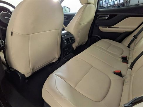 Used 2017 Jaguar F-PACE Premium image 28