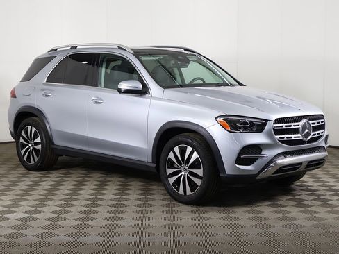 Used 2024 Mercedes-Benz GLE 350 4MATIC image 2