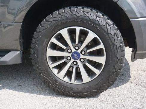 Used 2017 Ford Expedition EL XLT w/ Equipment Group 201A RWD image 19
