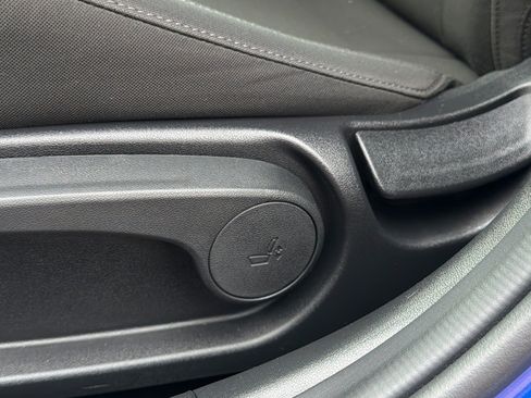 Certified 2025 Hyundai Elantra SEL FWD image 17