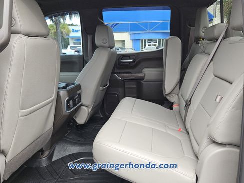Used 2022 Chevrolet Silverado 1500 LTZ w/ LTZ Convenience Package II AWD/4WD image 11