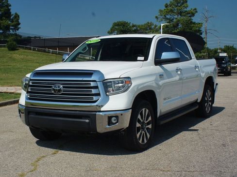 Used 2019 Toyota Tundra Limited w/ Limited Premium Package AWD/4WD image 25