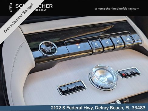 New 2026 Lincoln Navigator Premiere AWD/4WD image 16