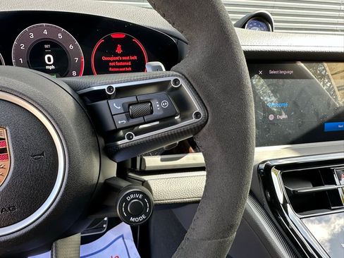 Certified 2025 Porsche Panamera 4 E-Hybrid AWD/4WD image 19