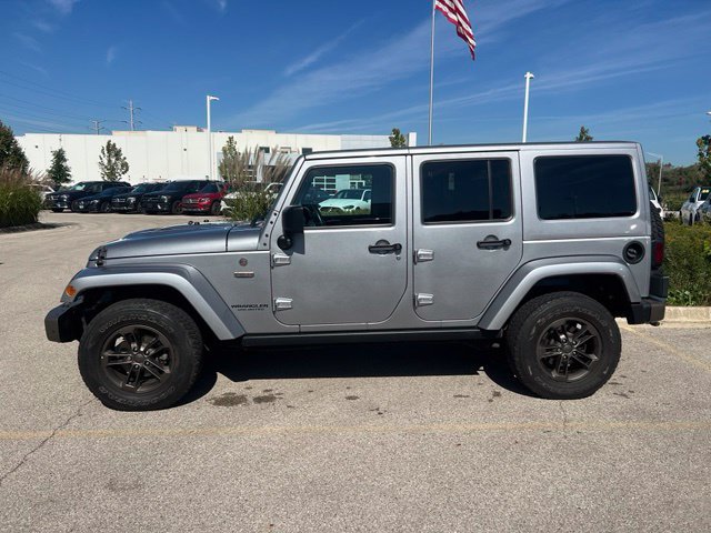 Used 2016 Jeep Wrangler Unlimited Sahara AWD/4WD image 6