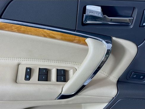 Used 2011 Lincoln MKZ w/ 102A Rapid Spec Order Code FWD image 20