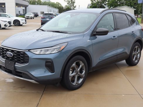 Used 2025 Ford Escape ST-Line w/ Equipment Group 301A FWD image 2